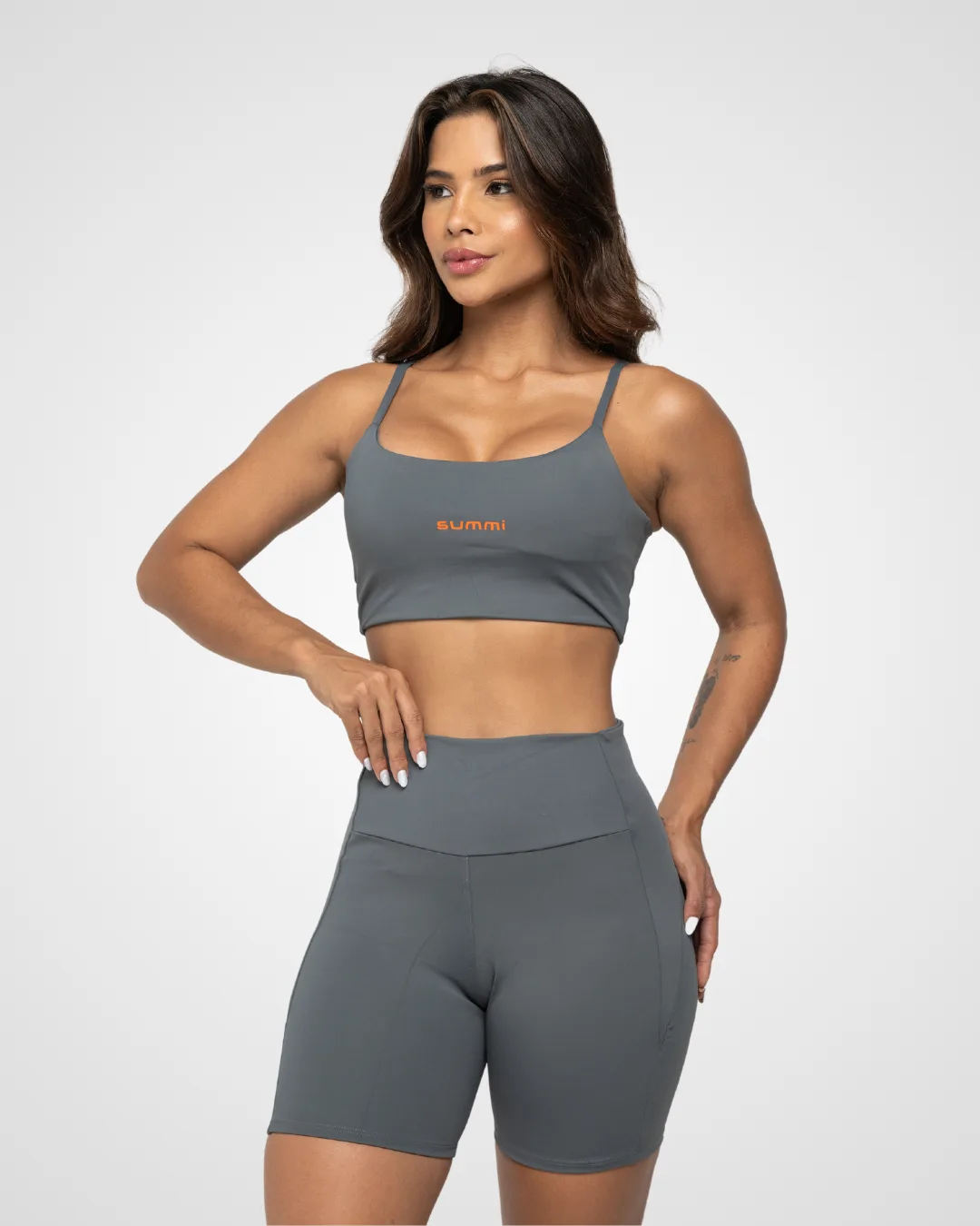 Lux moda Fitness. Conforto e Estilo para o Seu treino. A Lux trabalha com marcas de roupas fitness de alta qualidade e desenvolvidas pensando no cliente. Aceitamos todas as formas de pagamentos e parcelamento em até 3x. Frete Grátis para Petrolina e Juazeiro. Aproveite nossas ofertas no site luxmodafitness.com.br e siga nossas redes sociais @lux.pnz